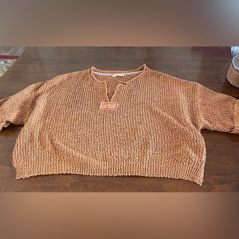 Cropped short sleeve sweater